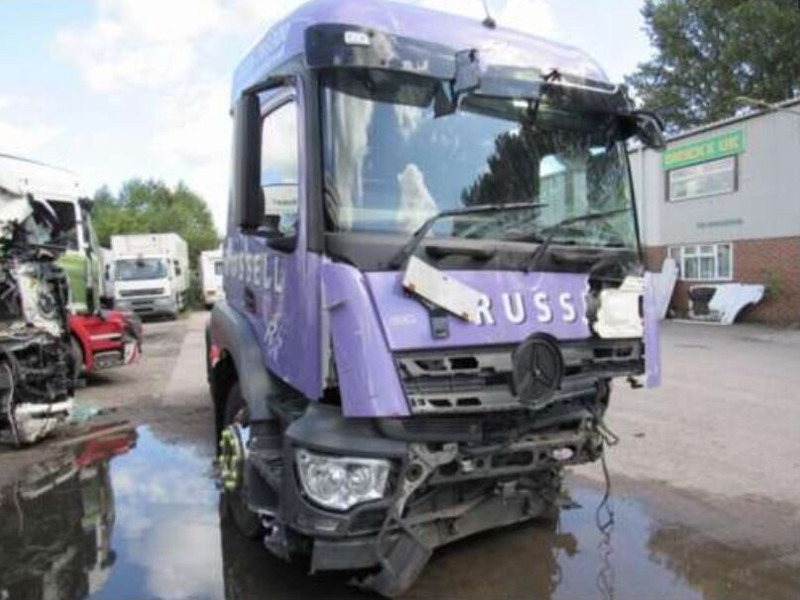 Mercedes-Benz - Trekkvogn: bilde 1 Mercedes-Benz - Trekkvogn: bilde 1