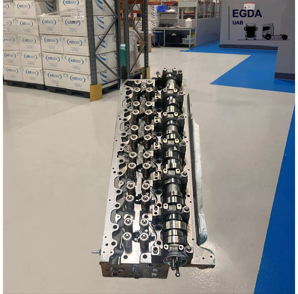 Volvo Cylinder head - Motor: bilde 4 Volvo Cylinder head - Motor: bilde 4