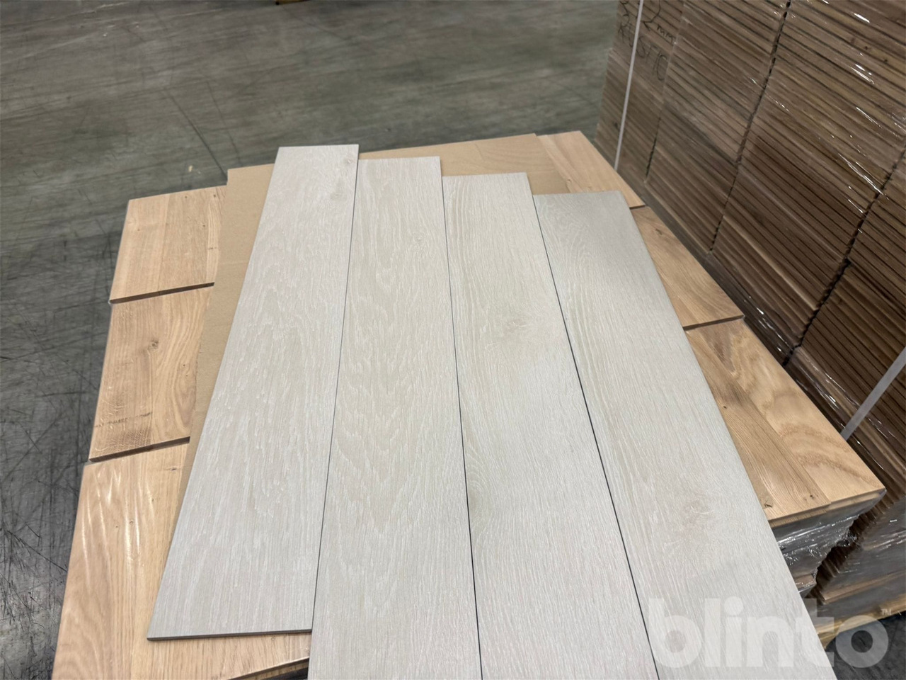 116 m2 - 150x900 mm - Verktøy/ Utstyr: bilde 1 116 m2 - 150x900 mm - Verktøy/ Utstyr: bilde 1