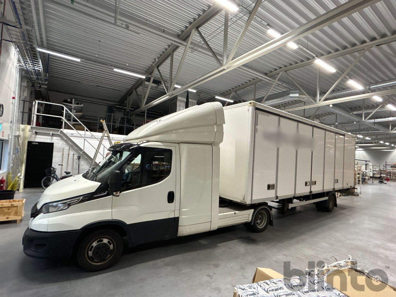 IVECO 40C18 BE - trailer - BE trekkvogn, Skapsemi: bilde 1 IVECO 40C18 BE - trailer - BE trekkvogn, Skapsemi: bilde 1