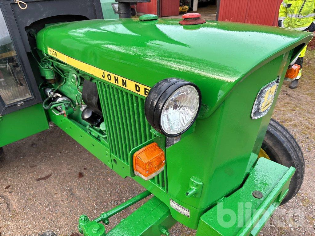 Traktor John Deere 2130-6 cylinder: bilde 23