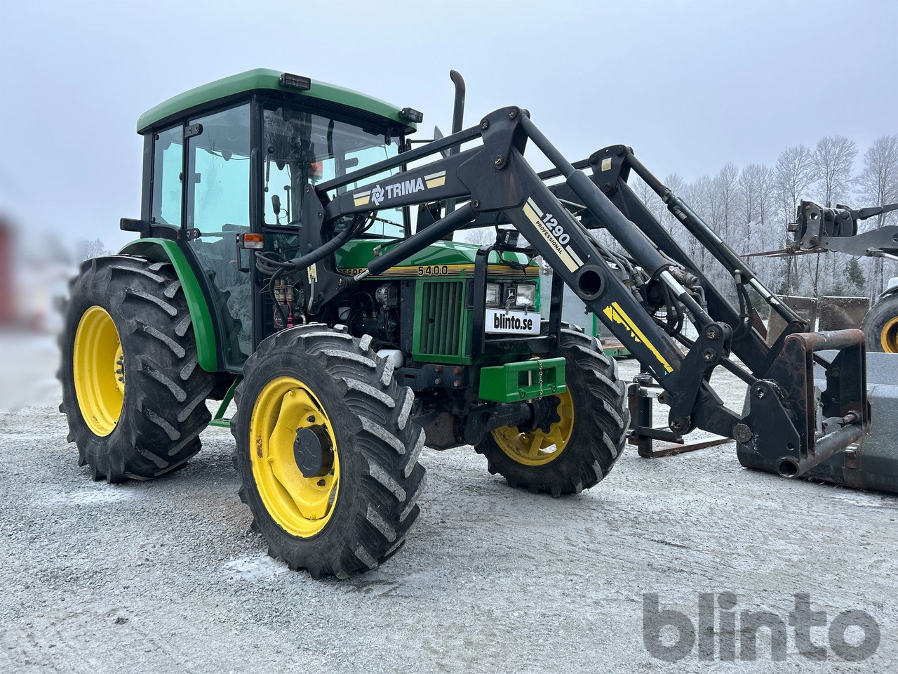 John Deere 5400 4WD med lastare och redskap - Traktor: bilde 4 John Deere 5400 4WD med lastare och redskap - Traktor: bilde 4