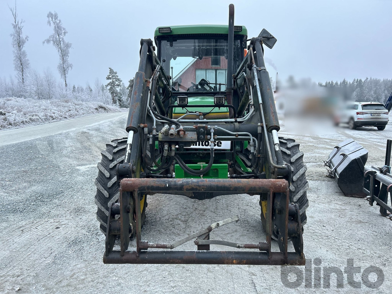 John Deere 5400 4WD med lastare och redskap - Traktor: bilde 3 John Deere 5400 4WD med lastare och redskap - Traktor: bilde 3