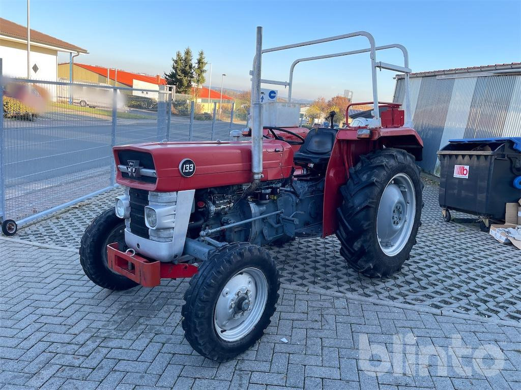 Massey Ferguson MF 133 (1970) - Traktor: bilde 1 Massey Ferguson MF 133 (1970) - Traktor: bilde 1