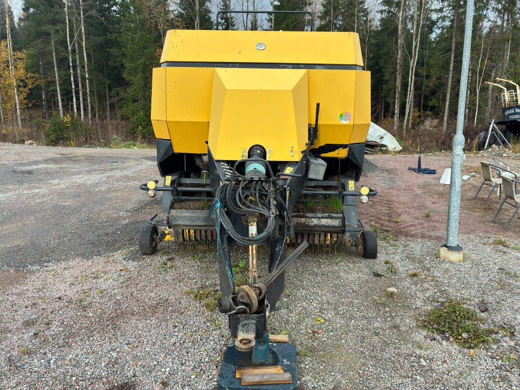 New Holland BB940A - Firkantpresse: bilde 2 New Holland BB940A - Firkantpresse: bilde 2