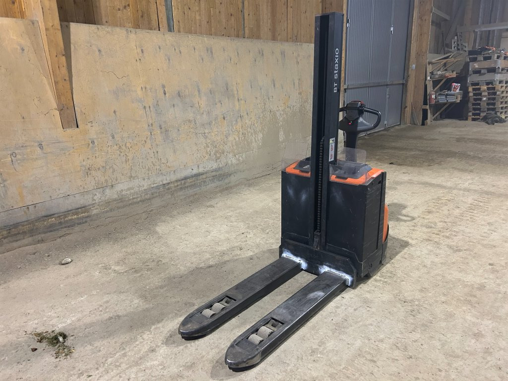 Toyota SWE080L - Stabler: bilde 4 Toyota SWE080L - Stabler: bilde 4