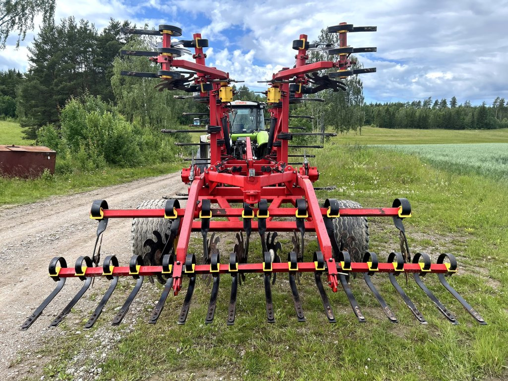 Väderstad Cultus CS 400 Quattro - Kultivator: bilde 5 Väderstad Cultus CS 400 Quattro - Kultivator: bilde 5