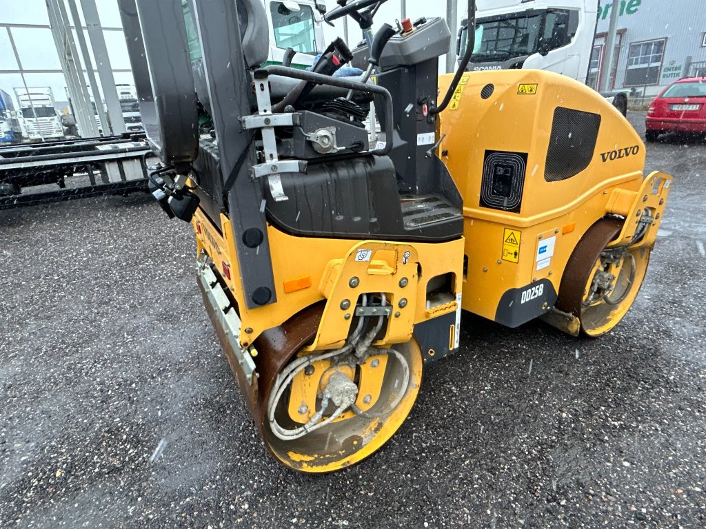 Volvo DD25B - Vegvals: bilde 4 Volvo DD25B - Vegvals: bilde 4