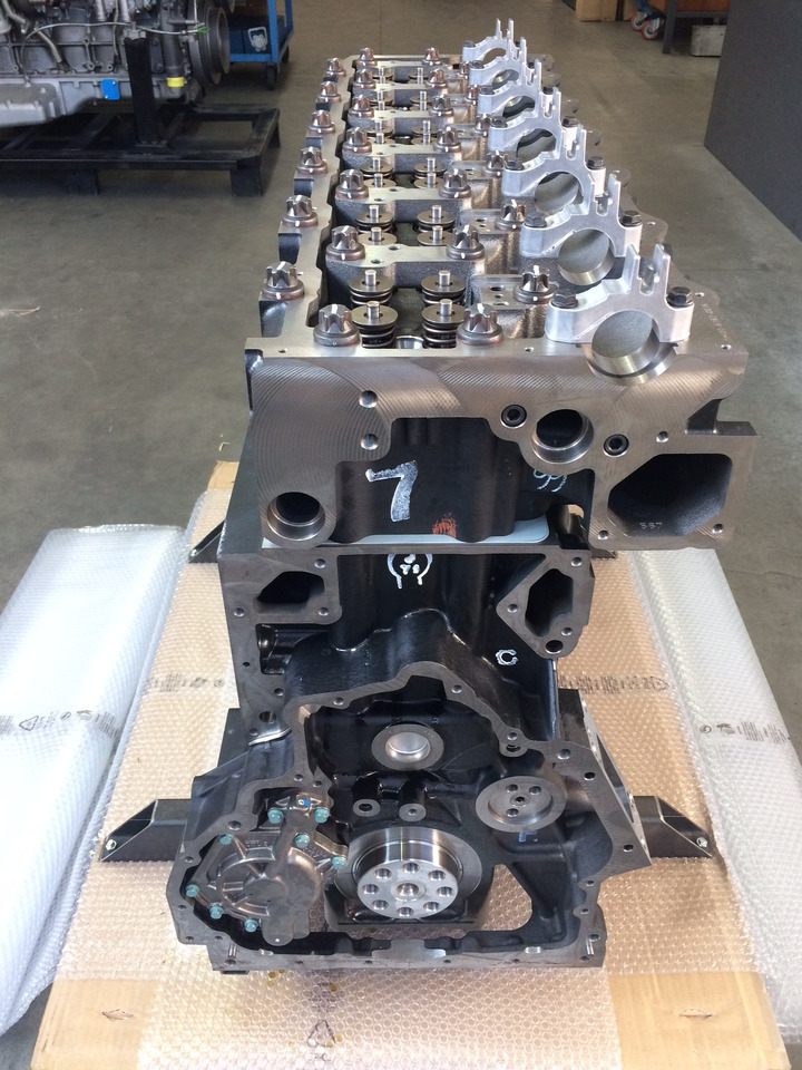 MOTORE MAN D2676LF52 - 460CV - Euro6c - Motor: bilde 2 MOTORE MAN D2676LF52 - 460CV - Euro6c - Motor: bilde 2