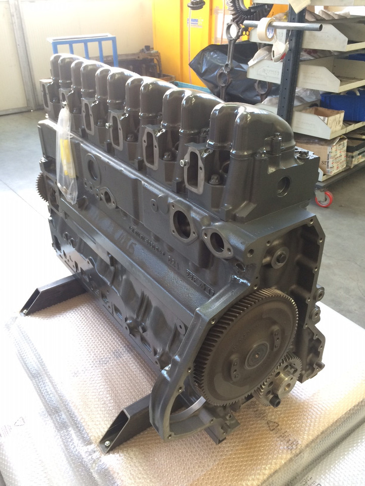 MOTORE MAN D2866LUH05 / D2866 LUH05- 370CV - EURO 1 - Motor: bilde 4 MOTORE MAN D2866LUH05 / D2866 LUH05- 370CV - EURO 1 - Motor: bilde 4