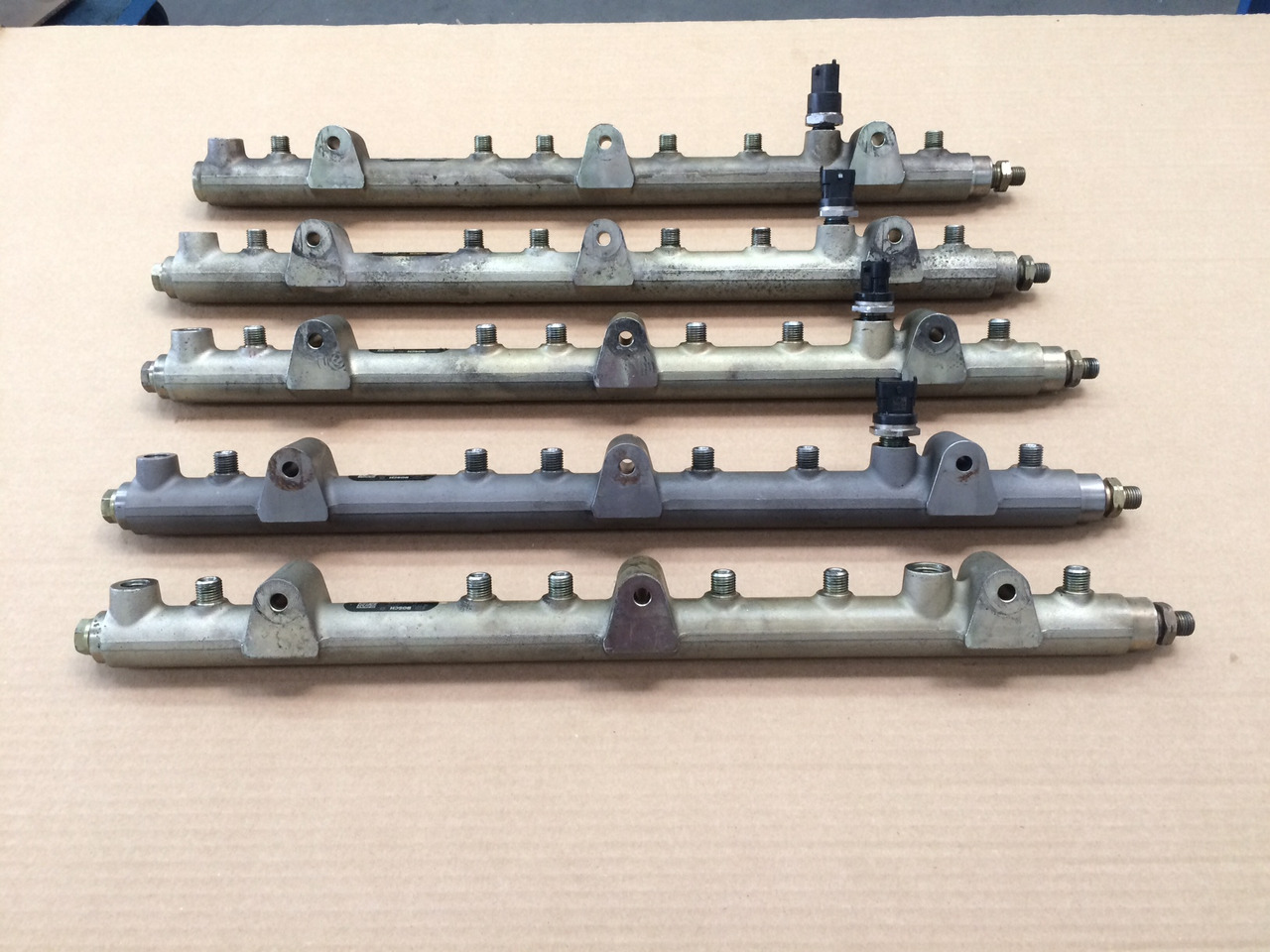 TUBO PRESSIONE COMMON RAIL MAN 51103116054 - Drivstoffsystem: bilde 4 TUBO PRESSIONE COMMON RAIL MAN 51103116054 - Drivstoffsystem: bilde 4