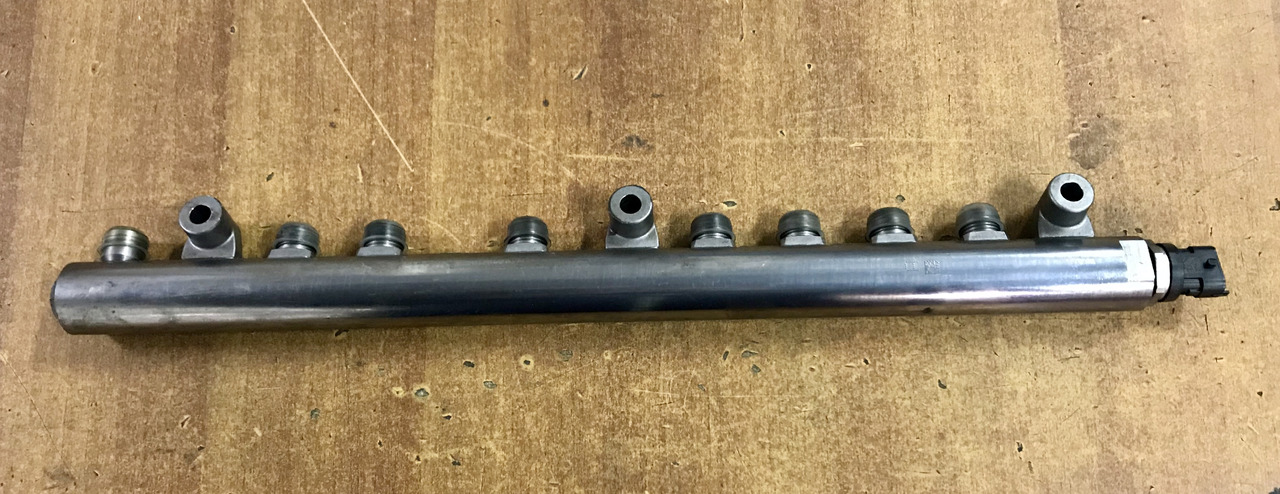 TUBO PRESSIONE RAIL PER MOTORI MAN D2066 - D2676 - Drivstoffsystem for Lastebil: bilde 1 TUBO PRESSIONE RAIL PER MOTORI MAN D2066 - D2676 - Drivstoffsystem for Lastebil: bilde 1