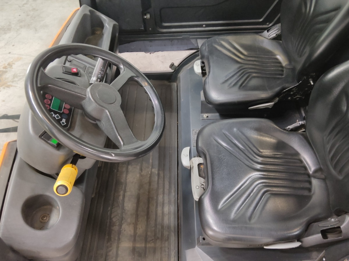 Linde P250 - Elektrisk trekkvogn: bilde 3 Linde P250 - Elektrisk trekkvogn: bilde 3