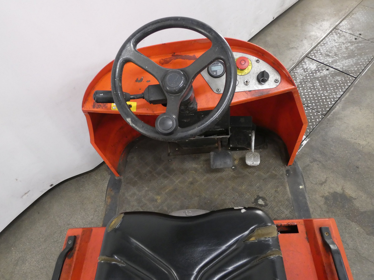 Linde T800 - Elektrisk trekkvogn: bilde 3 Linde T800 - Elektrisk trekkvogn: bilde 3