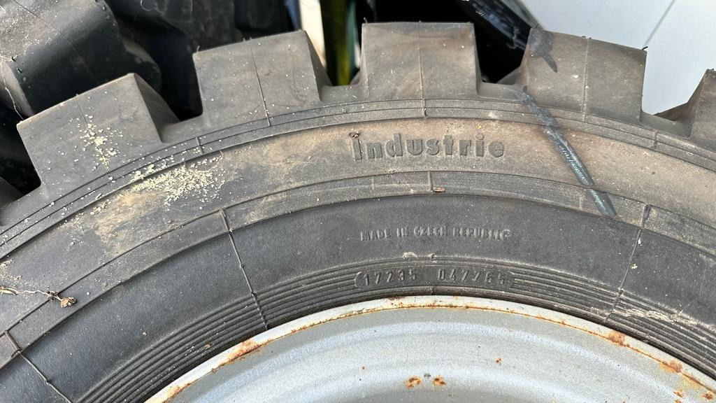 CONTINENTAL CSE ROBUST 355/65 15 - Dekk og felger for Lastebil: bilde 4 CONTINENTAL CSE ROBUST 355/65 15 - Dekk og felger for Lastebil: bilde 4