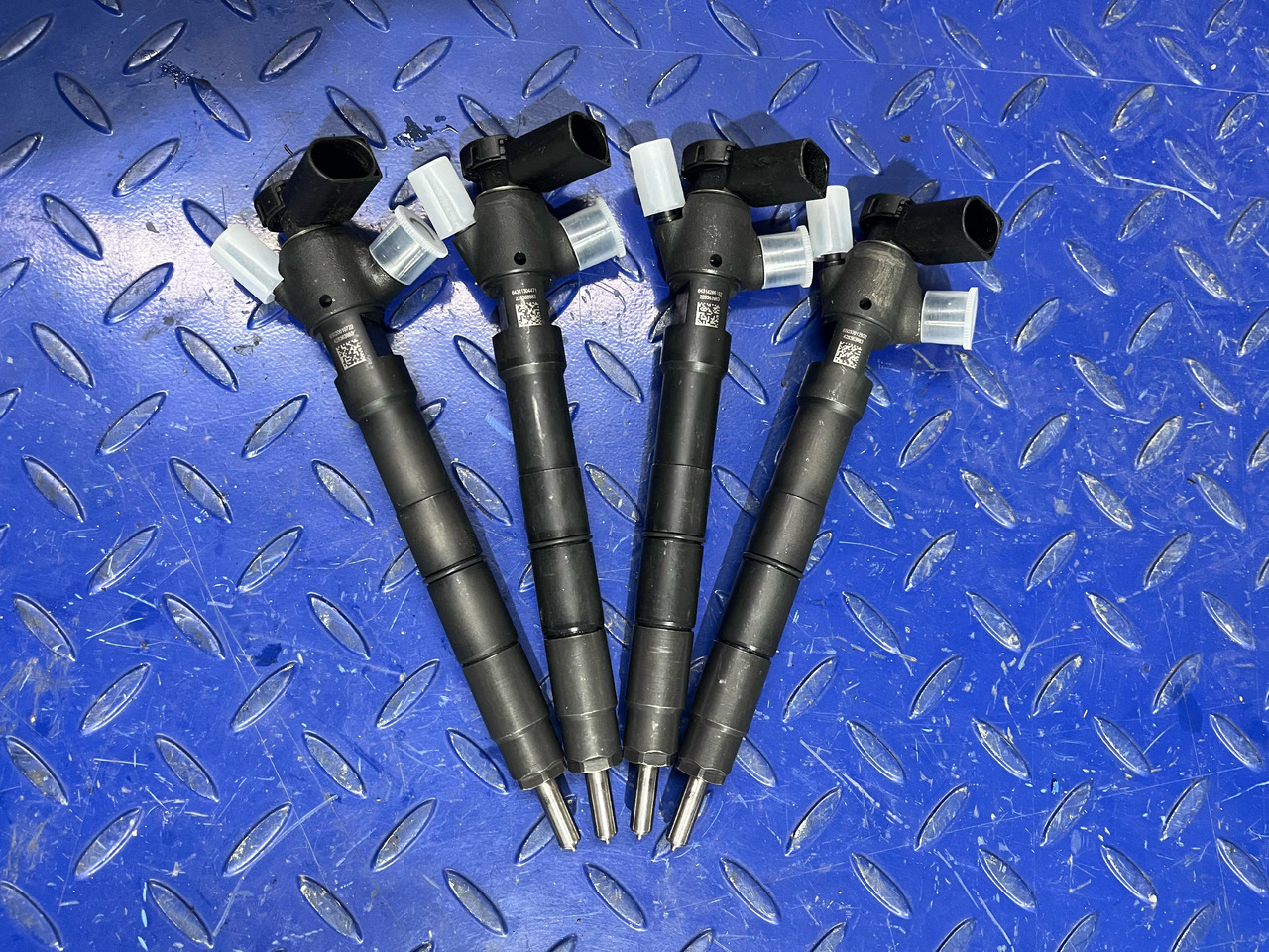 DELPHI 28475604 VW MAN 2.0L - Injector: bilde 1 DELPHI 28475604 VW MAN 2.0L - Injector: bilde 1