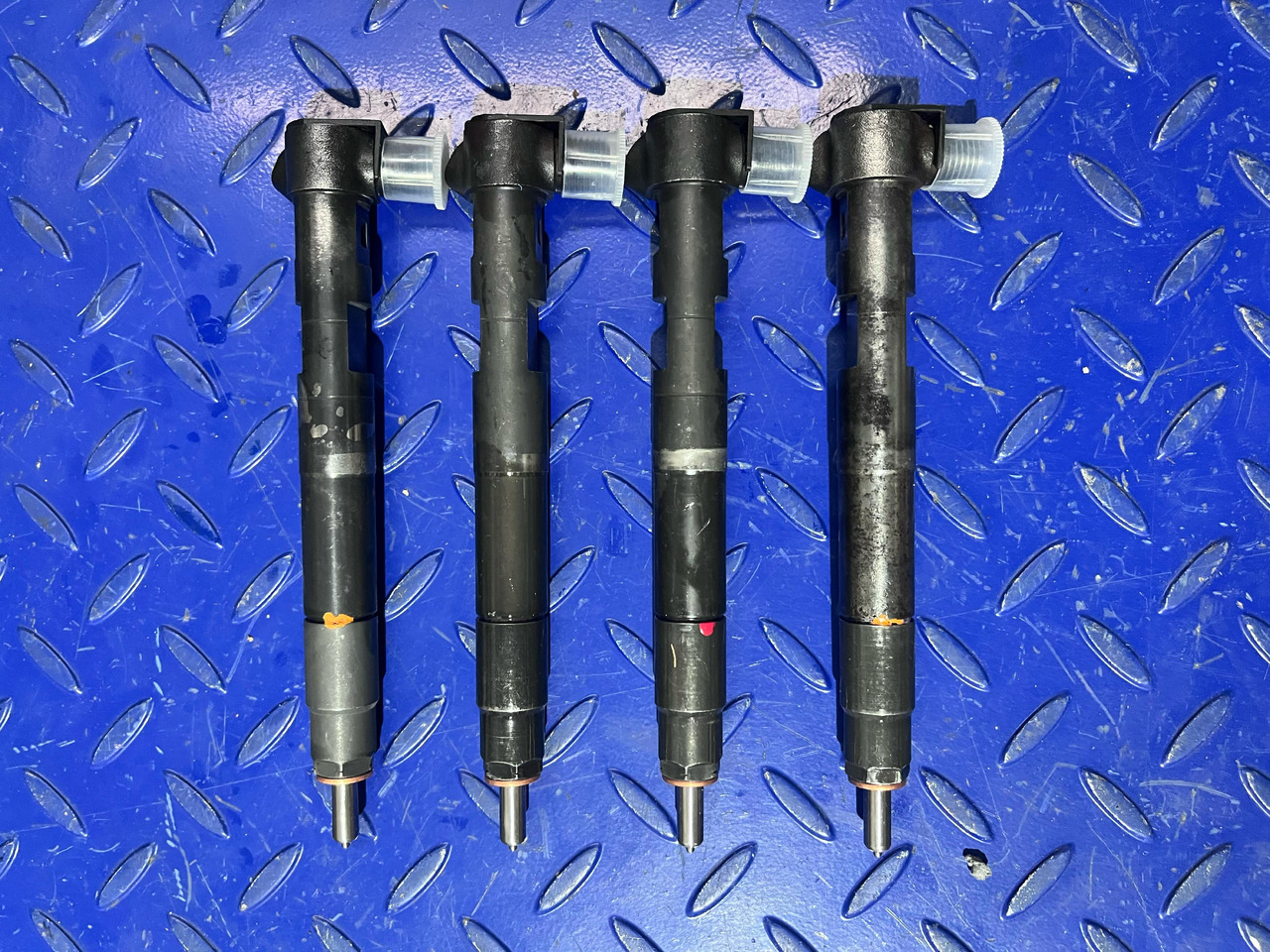 DELPHI EURO 5 Mercedes Benz A6510704987 - Injector: bilde 1 DELPHI EURO 5 Mercedes Benz A6510704987 - Injector: bilde 1