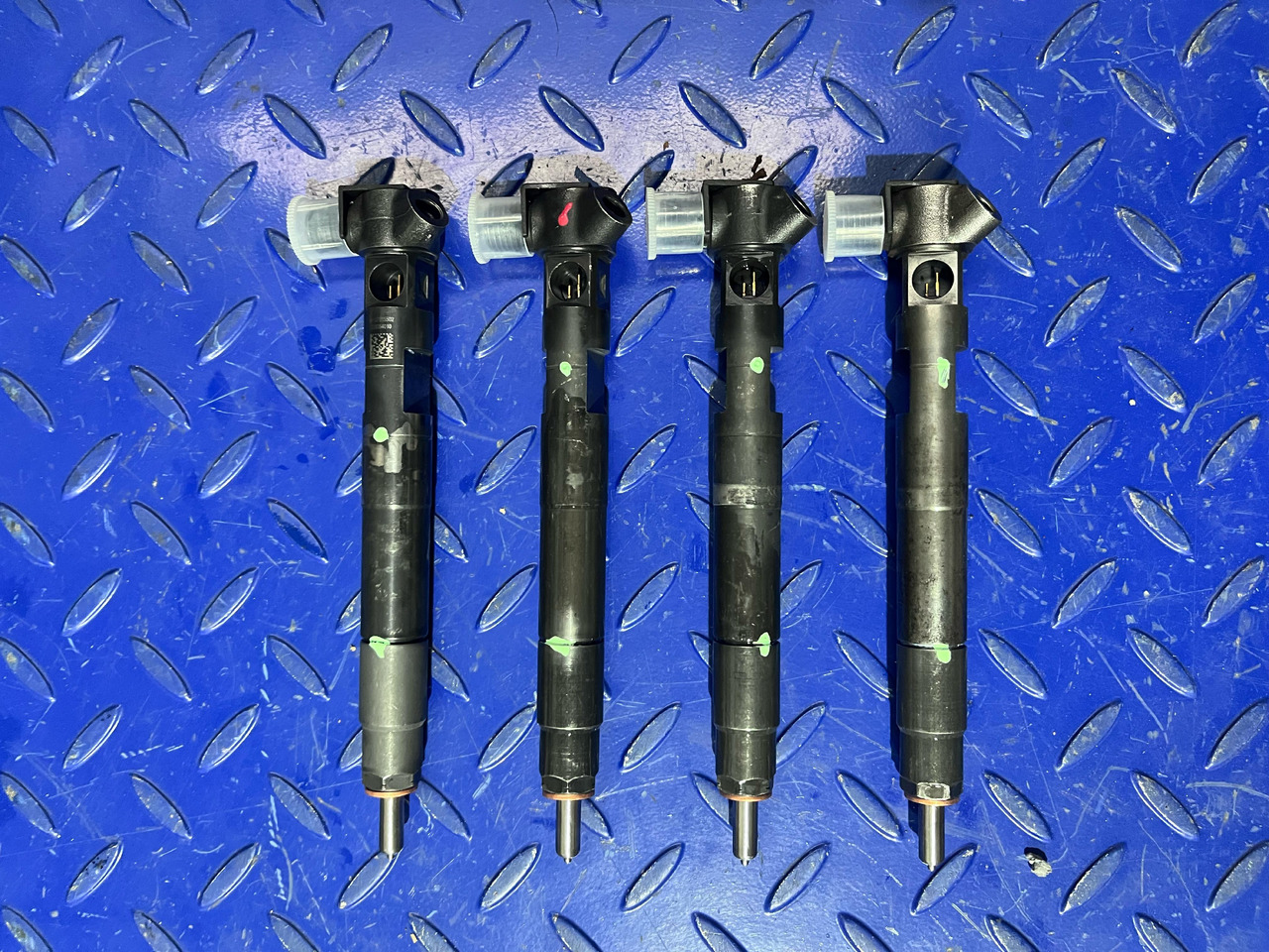 DELPHI EURO 5 Mercedes Benz A6510704987 - Injector: bilde 2 DELPHI EURO 5 Mercedes Benz A6510704987 - Injector: bilde 2