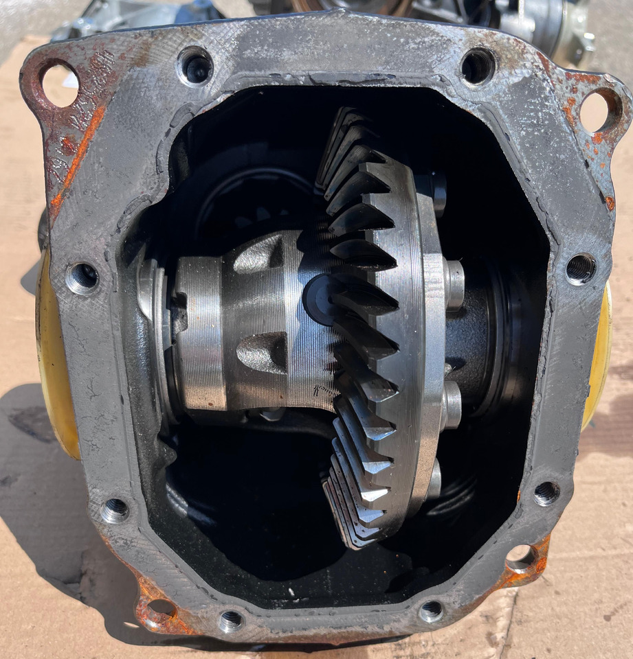 MERCEDES-BENZ Mercedes Benz Rear Axle Differential A1663510605 - Differensial: bilde 2 MERCEDES-BENZ Mercedes Benz Rear Axle Differential A1663510605 - Differensial: bilde 2