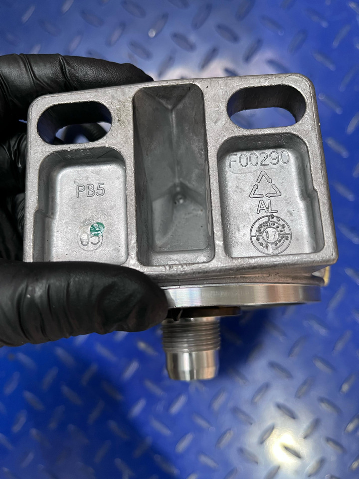 Mercedes Benz A0004774508 - Oljefilter: bilde 4 Mercedes Benz A0004774508 - Oljefilter: bilde 4