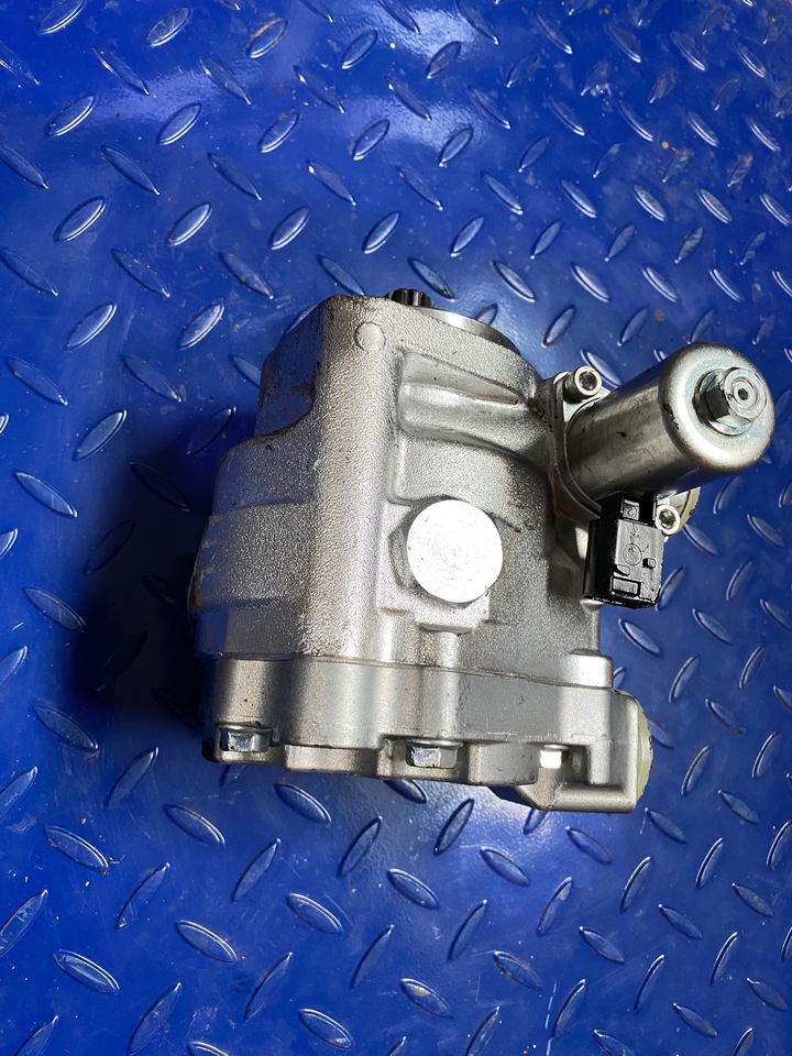 Mercedes Servo Pump A9604600380 Actros MP4 - Servopumpe for Lastebil: bilde 1 Mercedes Servo Pump A9604600380 Actros MP4 - Servopumpe for Lastebil: bilde 1