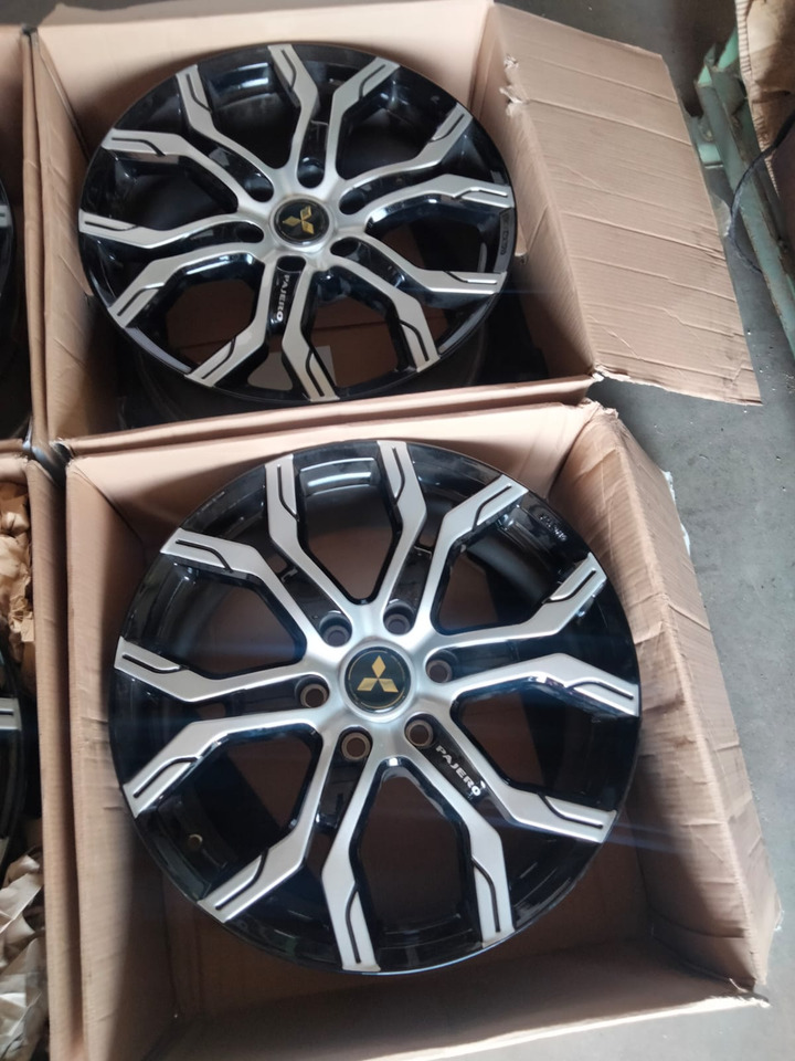 Mitsubishi Pajero L200 20 Zoll original Rims KBA50710 - Felg for Personenbil: bilde 3 Mitsubishi Pajero L200 20 Zoll original Rims KBA50710 - Felg for Personenbil: bilde 3