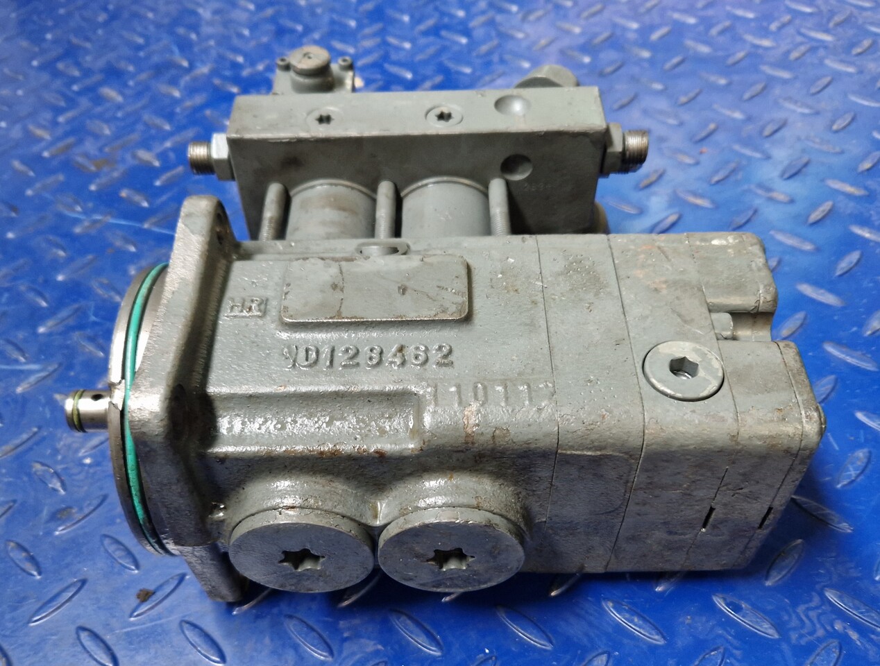 Liebherr INJECTION PUMP 10128462 - Reservedeler for Lastebil: bilde 1 Liebherr INJECTION PUMP 10128462 - Reservedeler for Lastebil: bilde 1