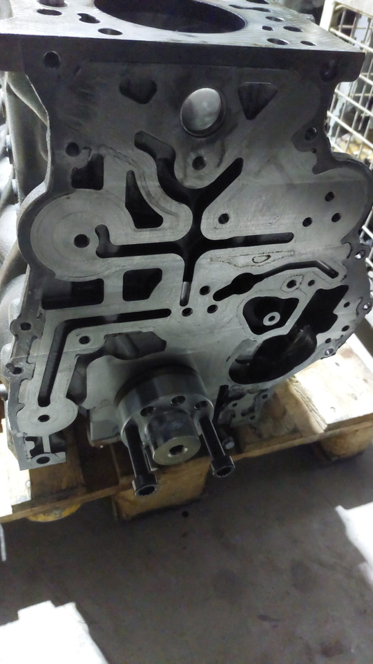 Mercedes Citaro M 936 G natural-gas engine CNG - Reservedeler for Buss: bilde 2 Mercedes Citaro M 936 G natural-gas engine CNG - Reservedeler for Buss: bilde 2