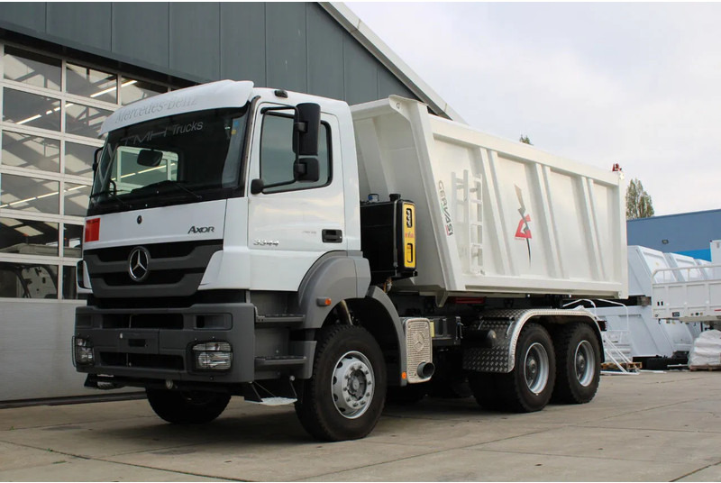 Mercedes-Benz Axor 3344 K 6x4 Tipper Truck - Tippbil: bilde 1 Mercedes-Benz Axor 3344 K 6x4 Tipper Truck - Tippbil: bilde 1