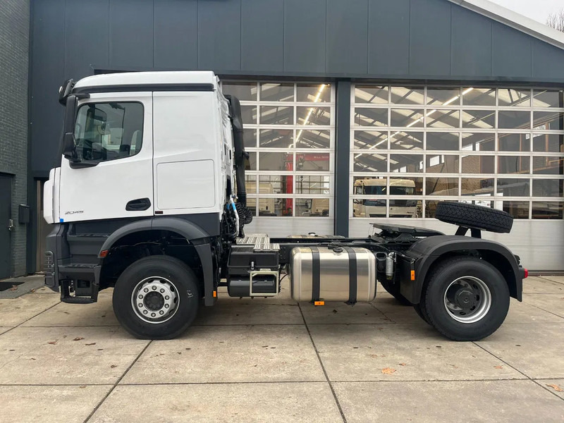 Mercedes-Benz Actros 2045 S 4x2 Tractor Head - Trekkvogn: bilde 2 Mercedes-Benz Actros 2045 S 4x2 Tractor Head - Trekkvogn: bilde 2