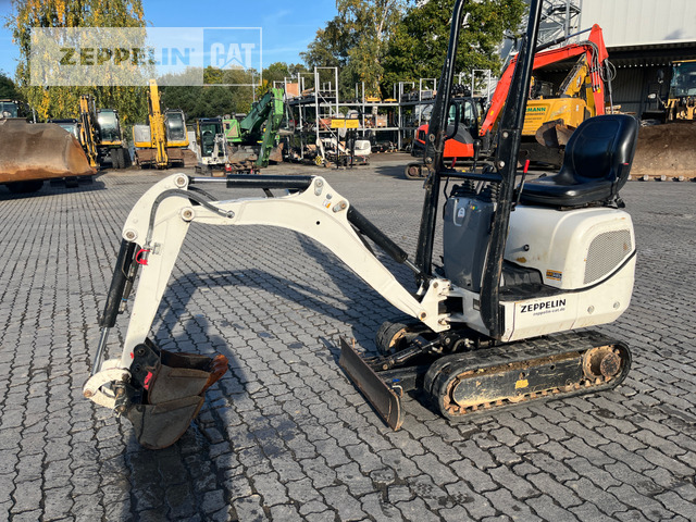 Cat 300.9D - Minigraver: bilde 1 Cat 300.9D - Minigraver: bilde 1