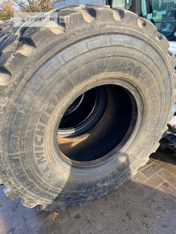 Michelin 4x 20.5R25XHA - Dekk for Bygg og anlegg: bilde 2 Michelin 4x 20.5R25XHA - Dekk for Bygg og anlegg: bilde 2