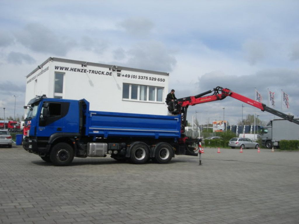 Iveco TRACKER 260T50 6x4 3-Achs Kipper Heckkran Espilo - Tippbil, Kranbil: bilde 3 Iveco TRACKER 260T50 6x4 3-Achs Kipper Heckkran Espilo - Tippbil, Kranbil: bilde 3