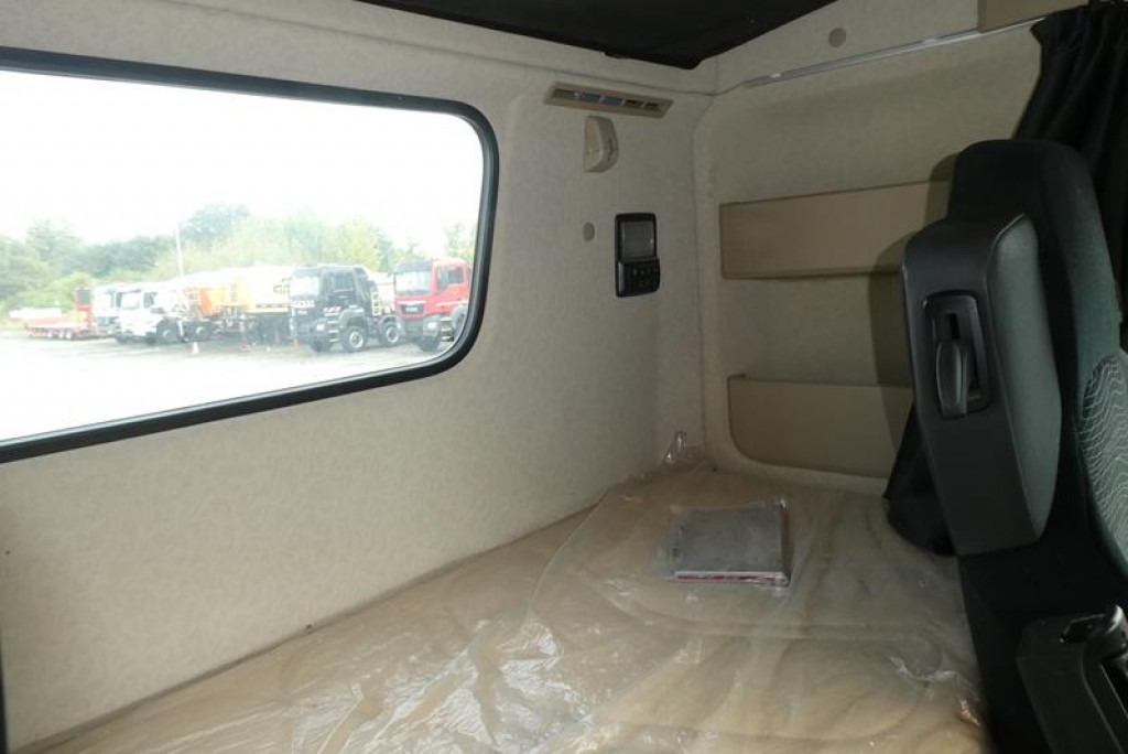 MERCEDES-BENZ Actros neu 2546 L 6x2 Abrollkipper Lenk-Lift Achse - Krokbil: bilde 3 MERCEDES-BENZ Actros neu 2546 L 6x2 Abrollkipper Lenk-Lift Achse - Krokbil: bilde 3