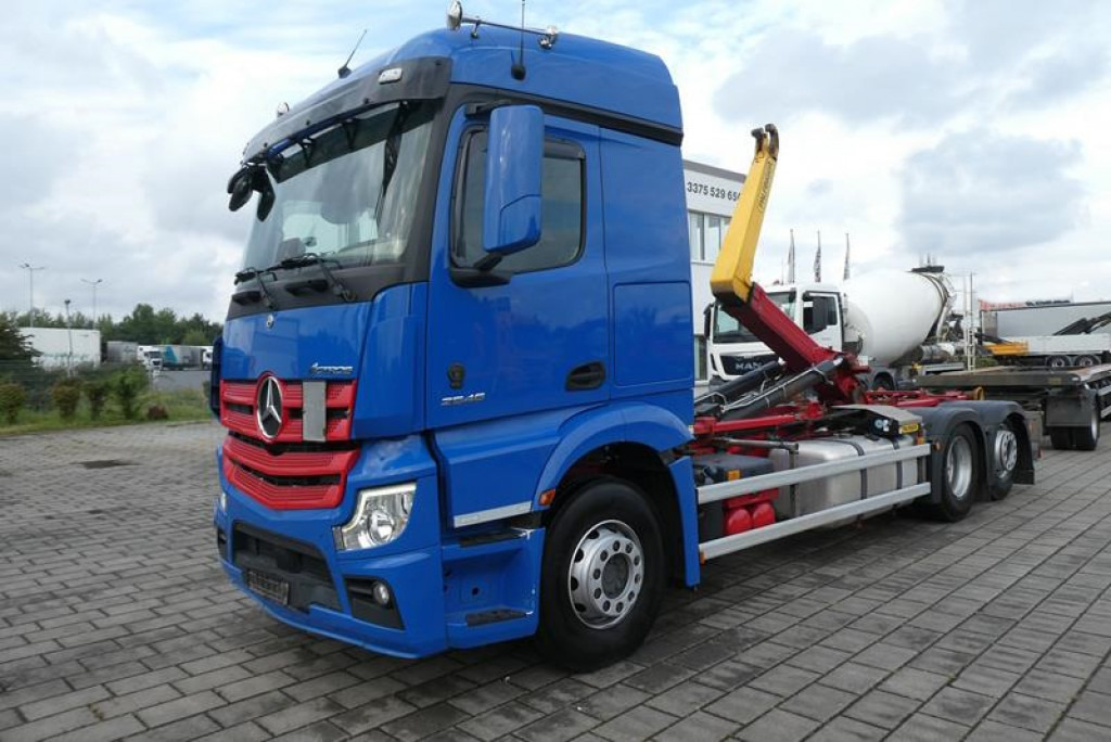 MERCEDES-BENZ Actros neu 2546 L 6x2 Abrollkipper Lenk-Lift Achse - Krokbil: bilde 1 MERCEDES-BENZ Actros neu 2546 L 6x2 Abrollkipper Lenk-Lift Achse - Krokbil: bilde 1