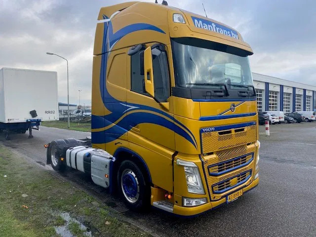 Volvo FH 13.460 trekker, met XL cabine, special paint en incl parc cool, fridge, - Trekkvogn: bilde 2 Volvo FH 13.460 trekker, met XL cabine, special paint en incl parc cool, fridge, - Trekkvogn: bilde 2
