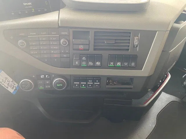 Volvo FH 13.460 trekker, met XL cabine, special paint en incl parc cool, fridge, - Trekkvogn: bilde 5 Volvo FH 13.460 trekker, met XL cabine, special paint en incl parc cool, fridge, - Trekkvogn: bilde 5