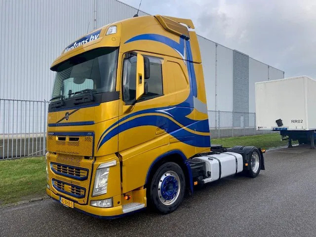 Volvo FH 13.460 trekker, met XL cabine, special paint en incl parc cool, fridge, - Trekkvogn: bilde 1 Volvo FH 13.460 trekker, met XL cabine, special paint en incl parc cool, fridge, - Trekkvogn: bilde 1
