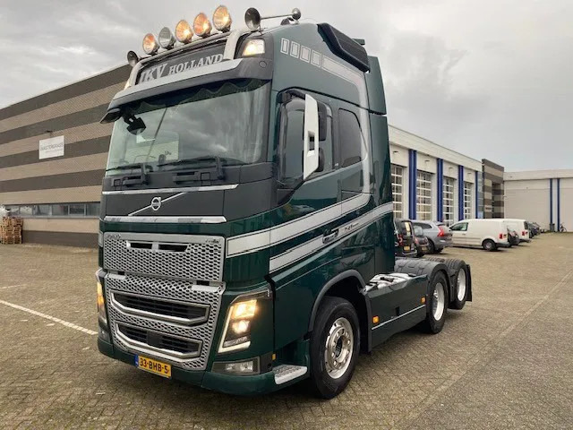 Volvo FH 16 6x2 sleepas trekker ,DL ,750 pk, XL cabine , schuifschotel . - Trekkvogn: bilde 1 Volvo FH 16 6x2 sleepas trekker ,DL ,750 pk, XL cabine , schuifschotel . - Trekkvogn: bilde 1
