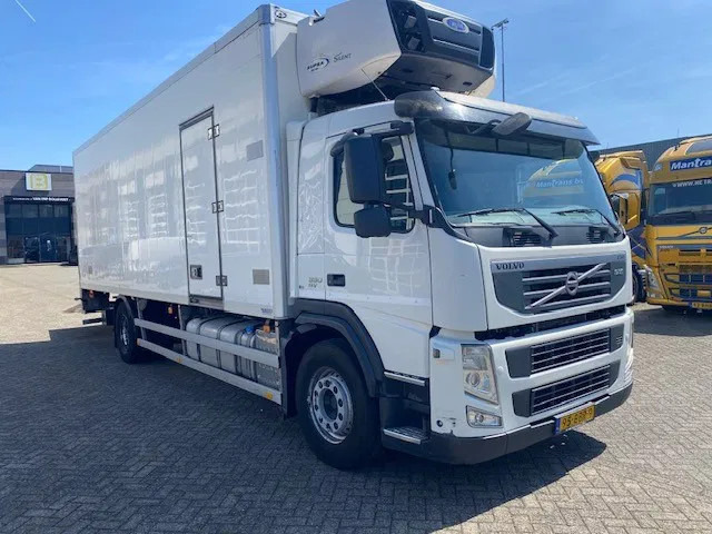 Volvo FM 330 2 temp koelvriesbak , 760 lang, 2 comp, carrier koeler, D"hollandia klep - Lastebil med kjøl: bilde 2 Volvo FM 330 2 temp koelvriesbak , 760 lang, 2 comp, carrier koeler, D"hollandia klep - Lastebil med kjøl: bilde 2