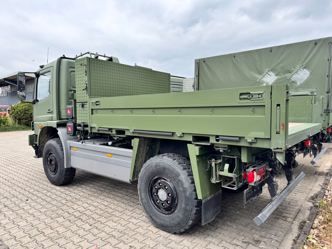 Mercedes-Benz 1018 Atego 4x4 Allrad Camper Expedition - Container-transport/ Vekselflak lastebil: bilde 3 Mercedes-Benz 1018 Atego 4x4 Allrad Camper Expedition - Container-transport/ Vekselflak lastebil: bilde 3