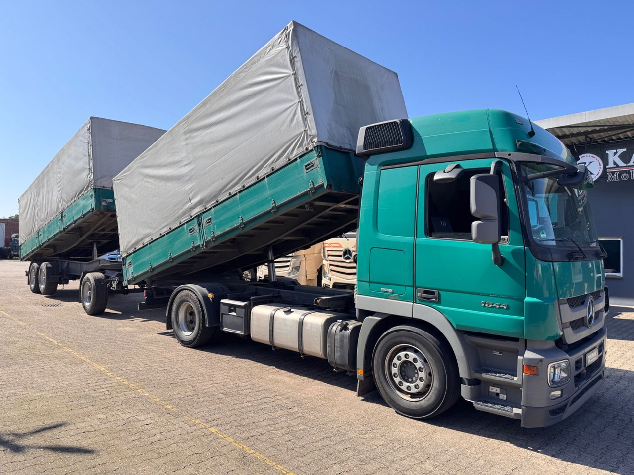 Mercedes-Benz 1844 Actros MP3 3-SeitenKipper Getreide Pritsche - Tippbil: bilde 1 Mercedes-Benz 1844 Actros MP3 3-SeitenKipper Getreide Pritsche - Tippbil: bilde 1
