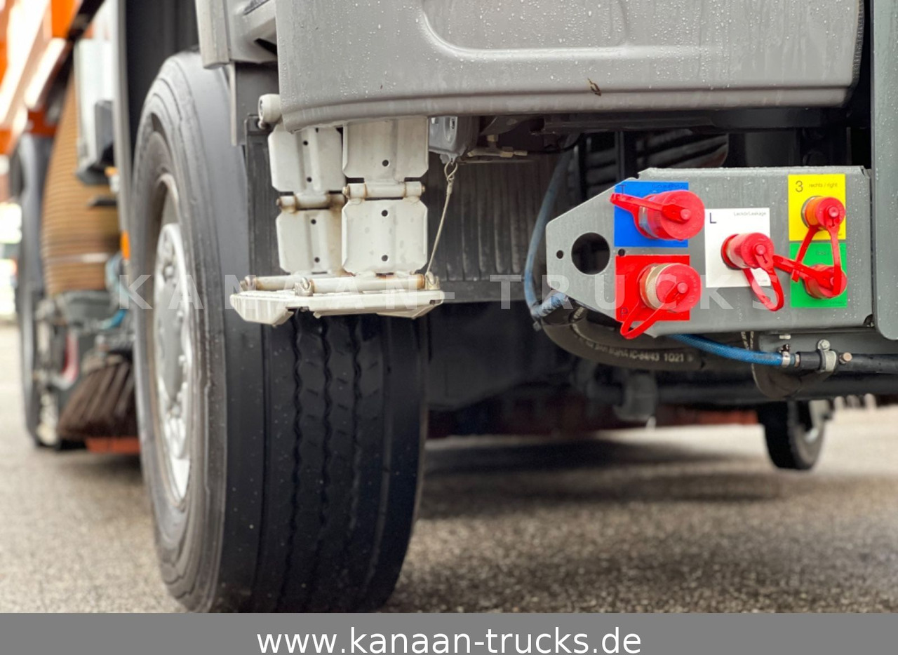 Leie  Mercedes-Benz 2032 Actros 4x4 Bucher STKF 9500  AIRPORT  KLIMA Mercedes-Benz 2032 Actros 4x4 Bucher STKF 9500  AIRPORT  KLIMA: bilde 13