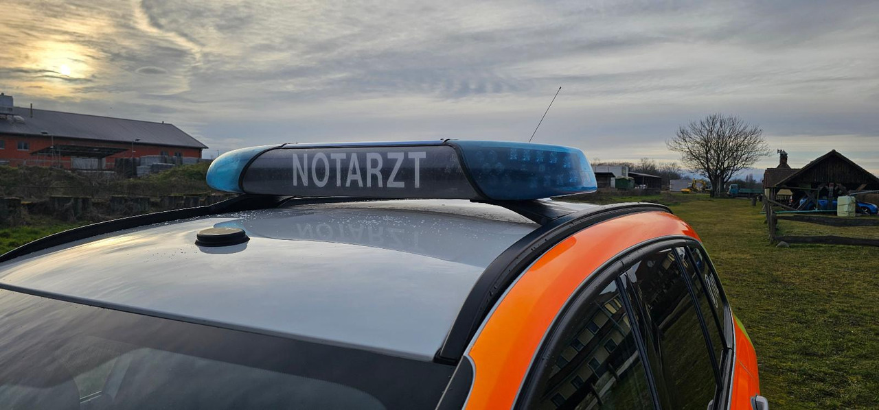 BMW Allrad NEF Notarzt Feurwehr - Personenbil: bilde 5 BMW Allrad NEF Notarzt Feurwehr - Personenbil: bilde 5