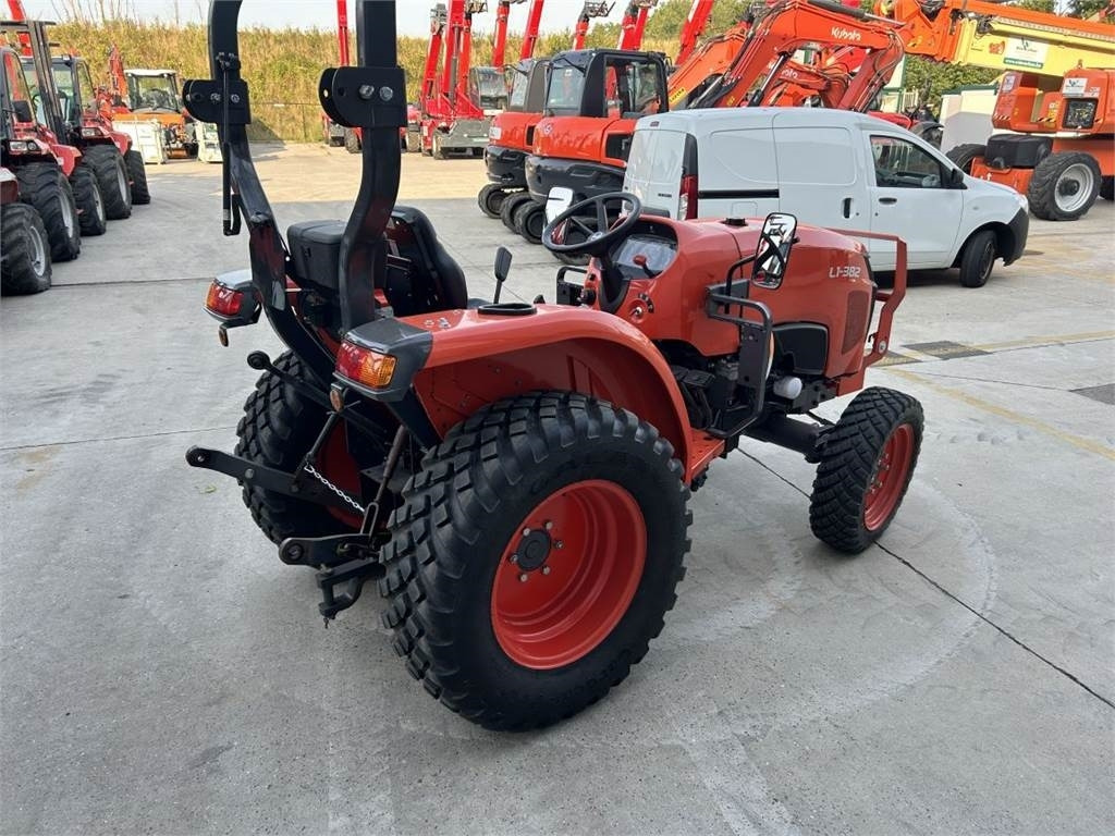 Kubota L1-382 (5278) - Kommunale traktor: bilde 5 Kubota L1-382 (5278) - Kommunale traktor: bilde 5
