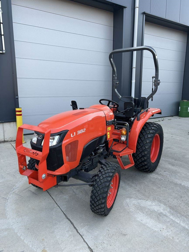 Kubota L1-382 (5278) - Kommunale traktor: bilde 3 Kubota L1-382 (5278) - Kommunale traktor: bilde 3