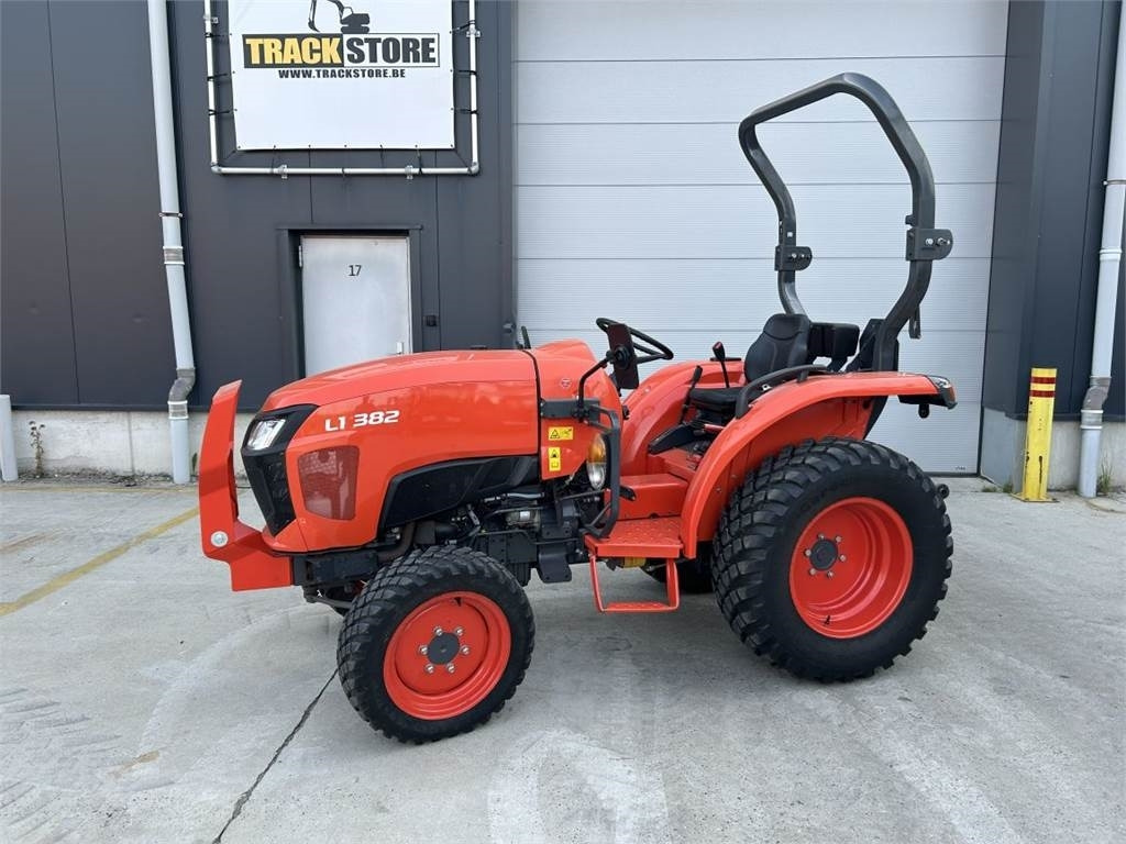 Kubota L1-382 (5278) - Kommunale traktor: bilde 1 Kubota L1-382 (5278) - Kommunale traktor: bilde 1