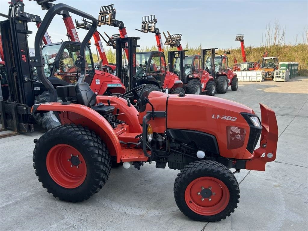 Kubota L1-382 (5278) - Kommunale traktor: bilde 4 Kubota L1-382 (5278) - Kommunale traktor: bilde 4