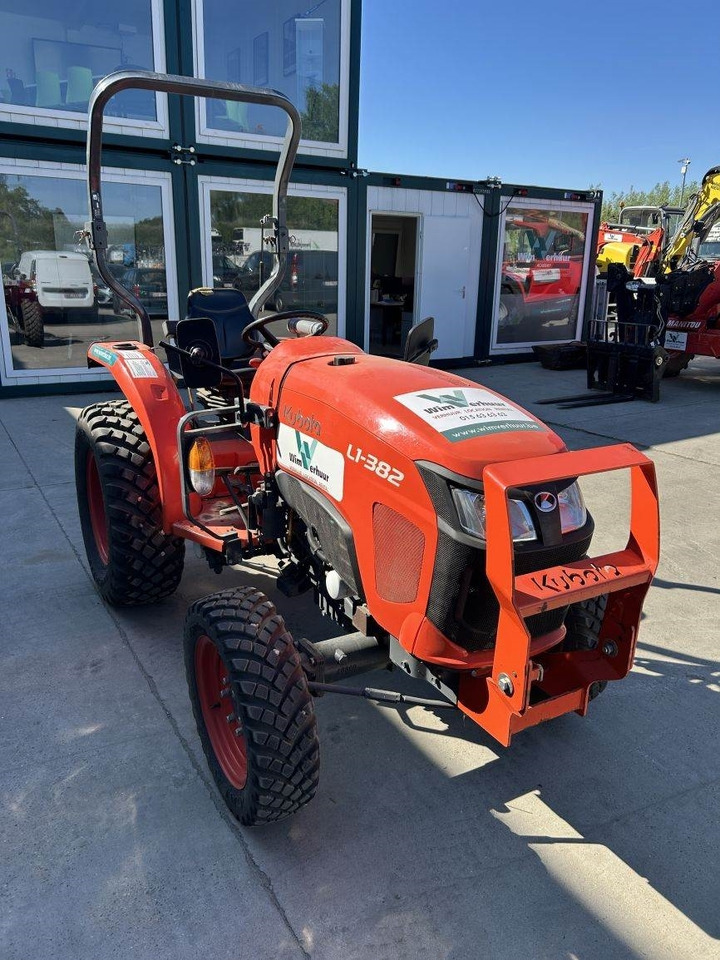 Kubota L1-382 (5283) - Kommunale traktor: bilde 3 Kubota L1-382 (5283) - Kommunale traktor: bilde 3