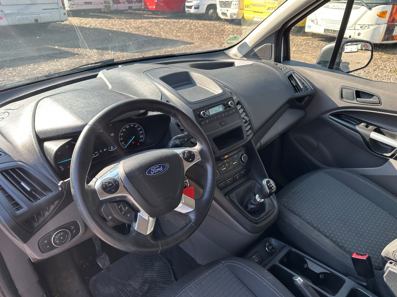 Ford Grand Tourneo 1.5 EcoBlue 74kW Auto Trend - Persontransport: bilde 5 Ford Grand Tourneo 1.5 EcoBlue 74kW Auto Trend - Persontransport: bilde 5